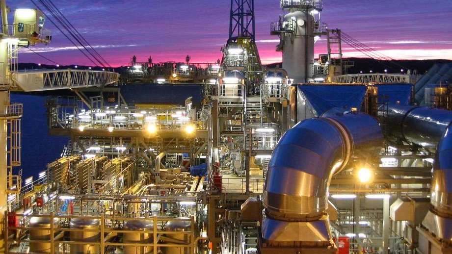 //anchorfuelbunkering.com/wp-content/uploads/2021/04/Marine-Industry-WhiteRose-FPSO-1.jpg